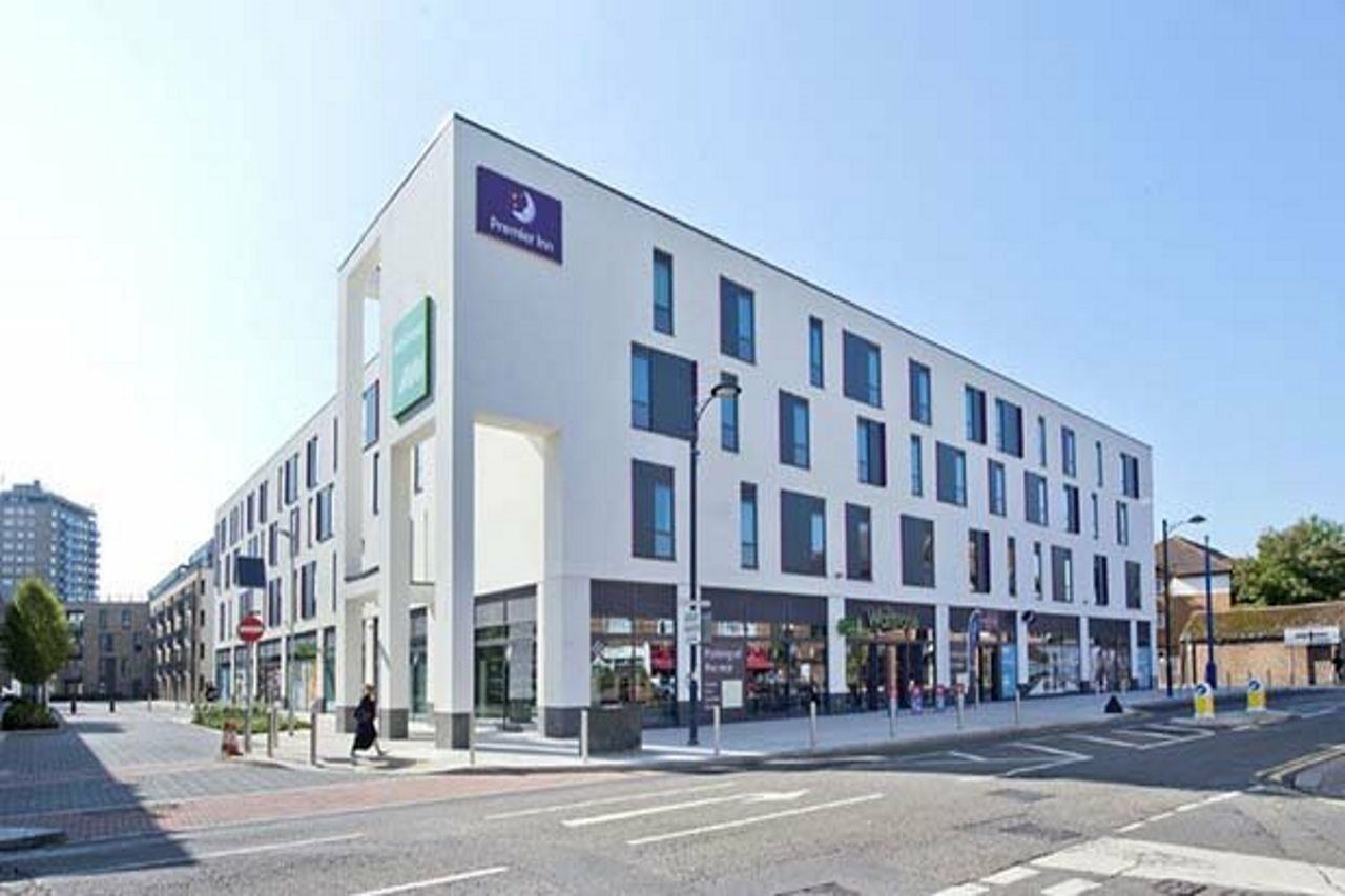 Premier inn addlestone surrey